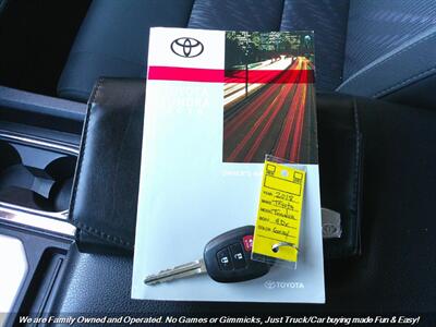 2018 Toyota Tundra Crew Max SR5   - Photo 50 - Mesa, AZ 85202