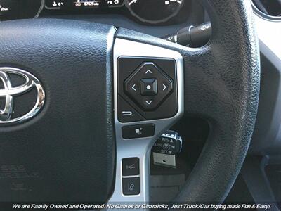 2018 Toyota Tundra Crew Max SR5   - Photo 43 - Mesa, AZ 85202