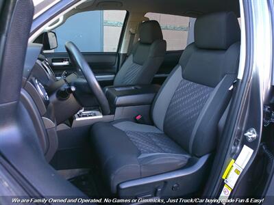 2018 Toyota Tundra Crew Max SR5   - Photo 15 - Mesa, AZ 85202