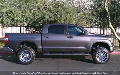 2018 Toyota Tundra Crew Max SR5   - Photo 5 - Mesa, AZ 85202