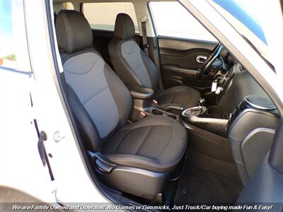 2019 Kia Soul +   - Photo 28 - Mesa, AZ 85202