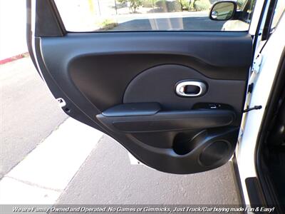 2019 Kia Soul +   - Photo 19 - Mesa, AZ 85202