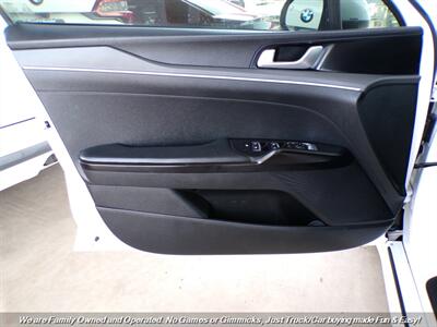 2022 Kia K5 LXS - Photo 11 - Mesa, AZ 85202