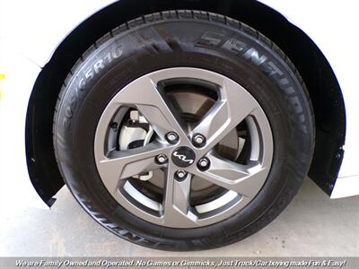 2022 Kia K5 LXS - Photo 34 - Mesa, AZ 85202