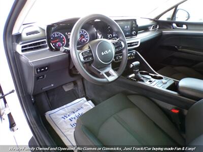 2022 Kia K5 LXS - Photo 13 - Mesa, AZ 85202