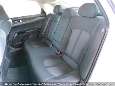 2022 Kia K5 LXS - Photo 19 - Mesa, AZ 85202