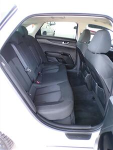 2022 Kia K5 LXS - Photo 22 - Mesa, AZ 85202