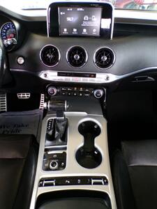 2018 Kia Stinger GT - Photo 30 - Mesa, AZ 85202