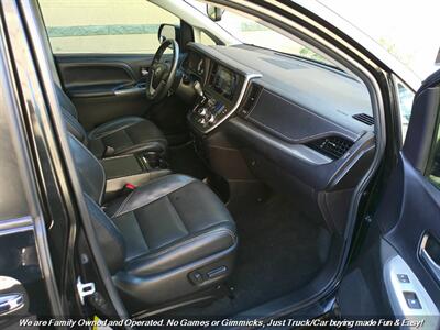 2015 Toyota Sienna SE Premium 8-Passeng - Photo 30 - Mesa, AZ 85202