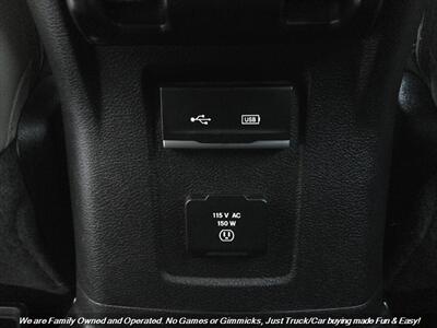 2019 Jeep Wrangler Unlimited Sahara   - Photo 34 - Mesa, AZ 85202