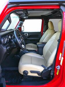 2019 Jeep Wrangler Unlimited Sahara   - Photo 17 - Mesa, AZ 85202