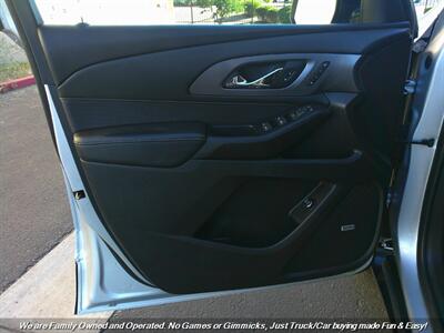 2021 Chevrolet Traverse Premier   - Photo 12 - Mesa, AZ 85202