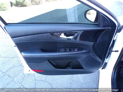 2022 Kia Forte GT-Line - Photo 11 - Mesa, AZ 85202