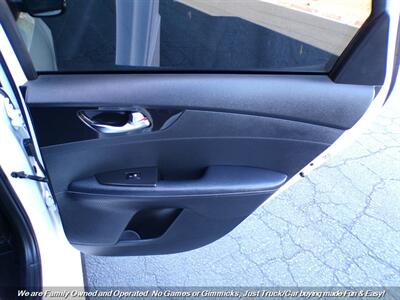 2022 Kia Forte GT-Line - Photo 24 - Mesa, AZ 85202