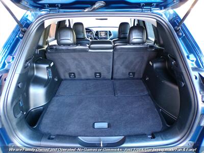 2018 Jeep Cherokee Latitude Plus   - Photo 9 - Mesa, AZ 85202