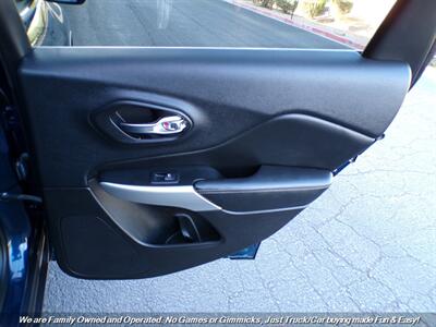 2018 Jeep Cherokee Latitude Plus   - Photo 26 - Mesa, AZ 85202