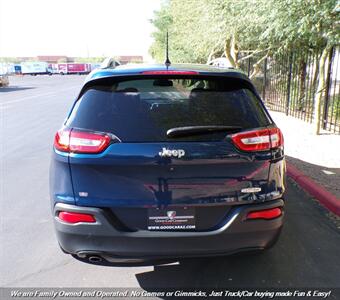 2018 Jeep Cherokee Latitude Plus   - Photo 4 - Mesa, AZ 85202