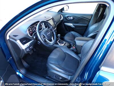 2018 Jeep Cherokee Latitude Plus   - Photo 14 - Mesa, AZ 85202