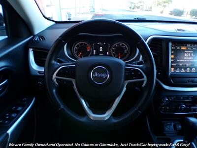 2018 Jeep Cherokee Latitude Plus   - Photo 13 - Mesa, AZ 85202