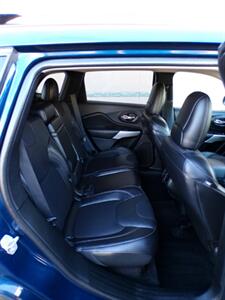 2018 Jeep Cherokee Latitude Plus   - Photo 24 - Mesa, AZ 85202