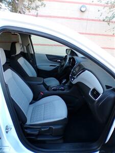 2022 Chevrolet Equinox LS - Photo 29 - Mesa, AZ 85202