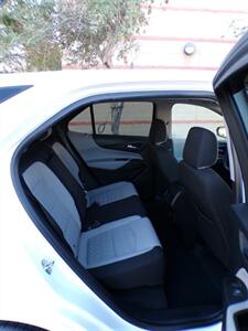 2022 Chevrolet Equinox LS - Photo 25 - Mesa, AZ 85202