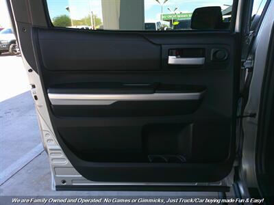 2016 Toyota Tundra CrewMax SR5 4X4   - Photo 17 - Mesa, AZ 85202