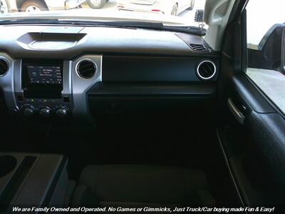 2016 Toyota Tundra CrewMax SR5 4X4   - Photo 35 - Mesa, AZ 85202