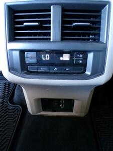 2018 Volkswagen Atlas V6 SE - Photo 32 - Mesa, AZ 85202