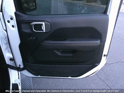 2019 Jeep Wrangler Unlimited Sahara   - Photo 33 - Mesa, AZ 85202