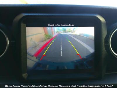 2019 Jeep Wrangler Unlimited Sahara   - Photo 41 - Mesa, AZ 85202