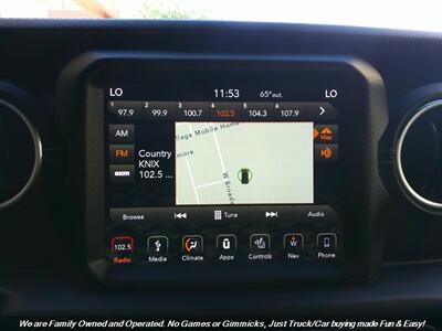 2019 Jeep Wrangler Unlimited Sahara   - Photo 40 - Mesa, AZ 85202