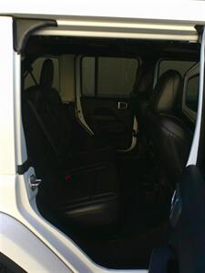 2019 Jeep Wrangler Unlimited Sahara   - Photo 25 - Mesa, AZ 85202