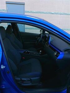 2020 Toyota C-HR XLE   - Photo 28 - Mesa, AZ 85202