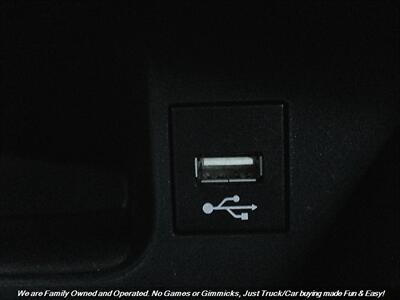 2020 Toyota C-HR XLE   - Photo 38 - Mesa, AZ 85202