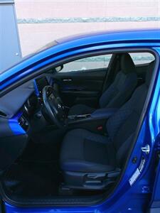 2020 Toyota C-HR XLE   - Photo 16 - Mesa, AZ 85202