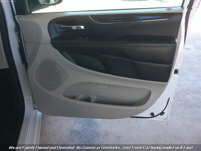 2017 Dodge Grand Caravan SXT   - Photo 28 - Mesa, AZ 85202