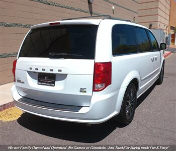 2017 Dodge Grand Caravan SXT   - Photo 5 - Mesa, AZ 85202