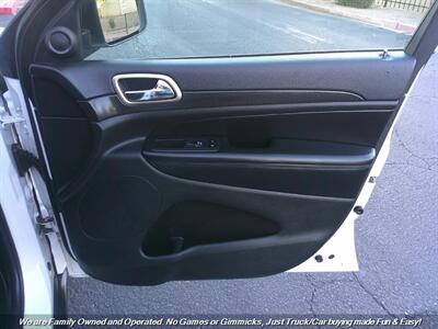 2017 Jeep Grand Cherokee Laredo - Photo 28 - Mesa, AZ 85202