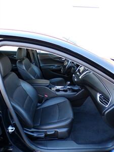 2019 Chevrolet Malibu LT   - Photo 28 - Mesa, AZ 85202