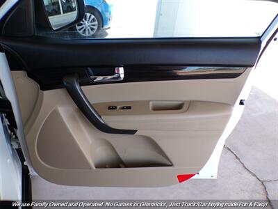 2012 Kia Sorento LX   - Photo 34 - Mesa, AZ 85202