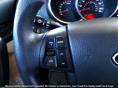 2012 Kia Sorento LX   - Photo 46 - Mesa, AZ 85202