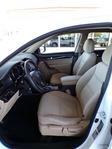 2012 Kia Sorento LX   - Photo 17 - Mesa, AZ 85202