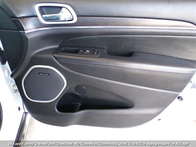 2020 Jeep Grand Cherokee Summit - Photo 28 - Mesa, AZ 85202