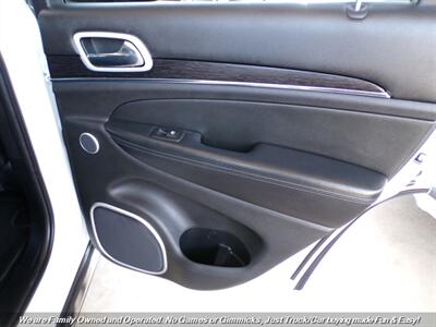 2020 Jeep Grand Cherokee Summit - Photo 24 - Mesa, AZ 85202