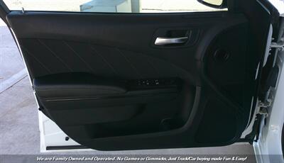 2021 Dodge Charger SXT   - Photo 9 - Mesa, AZ 85202