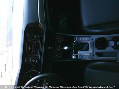 2019 Volkswagen Jetta SE - Photo 33 - Mesa, AZ 85202