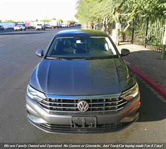 2019 Volkswagen Jetta SE - Photo 2 - Mesa, AZ 85202