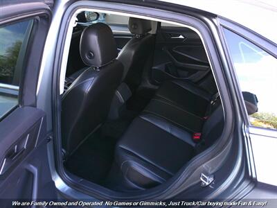 2019 Volkswagen Jetta SE - Photo 18 - Mesa, AZ 85202