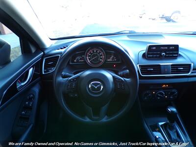 2014 Mazda Mazda3 i Sport   - Photo 13 - Mesa, AZ 85202